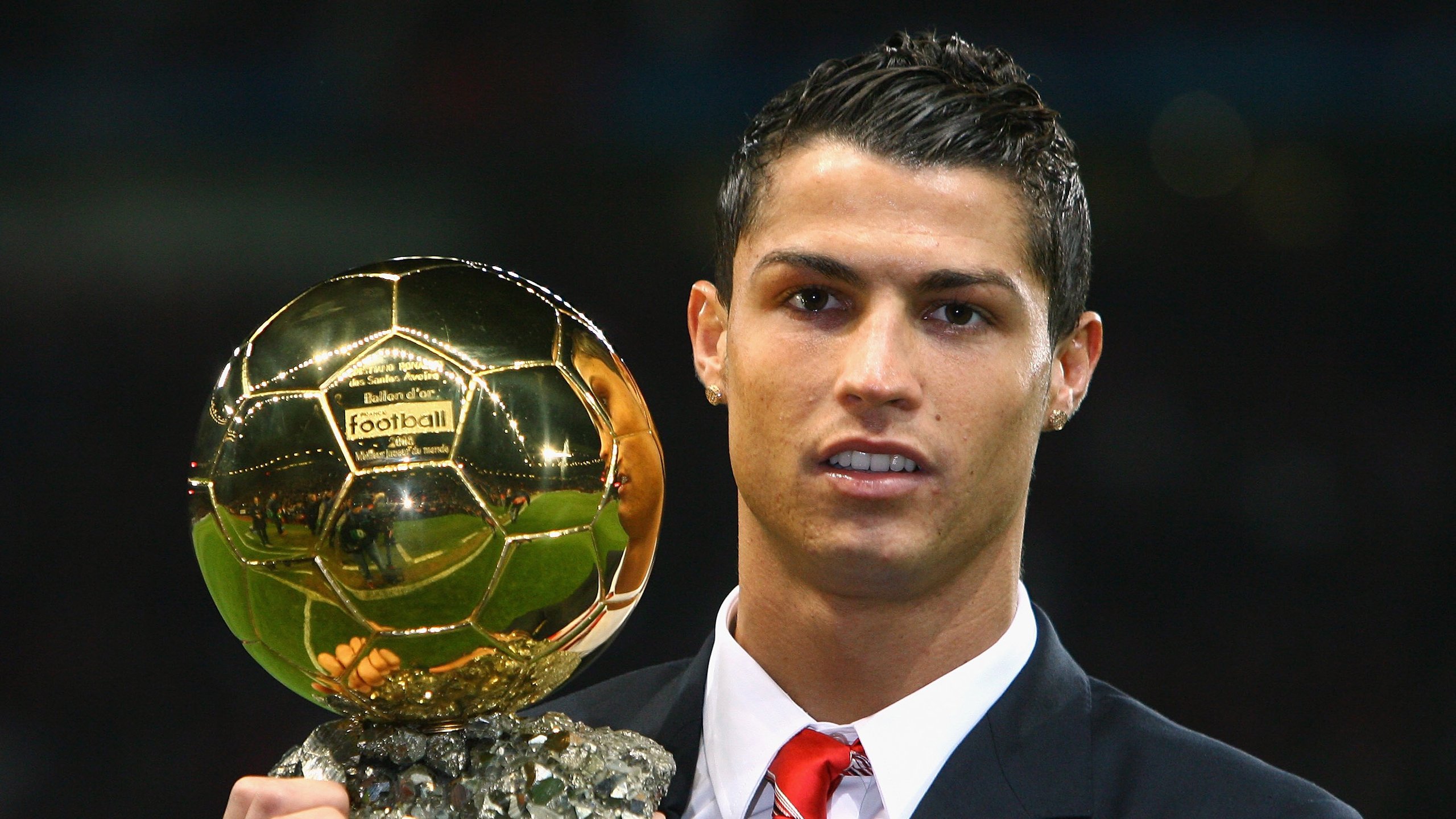 《赛事安保升级：保障比赛顺利进行》，球赛安保